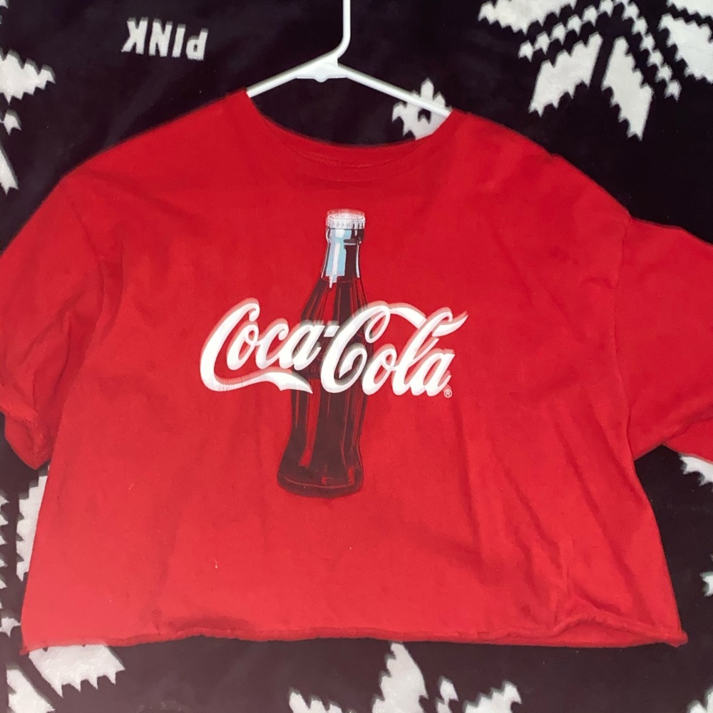cropped coca cola tshirt